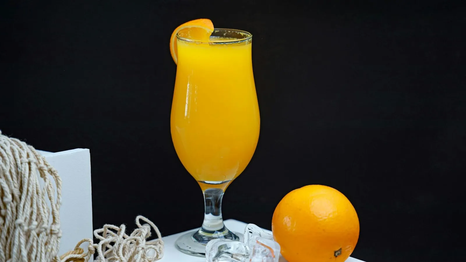 Fresh Australian mandarin juice from Honey Murcott fruit